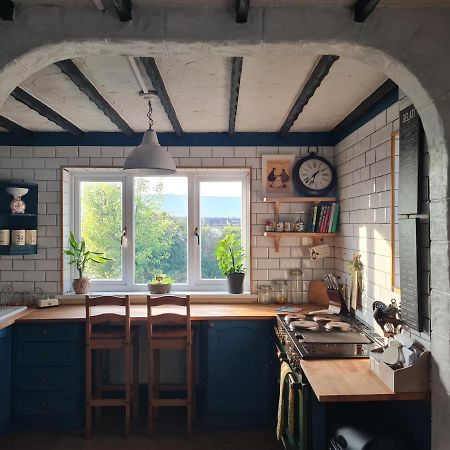 Old Road Cottage Pet Friendly Outdoors Beaches نيث المظهر الخارجي الصورة